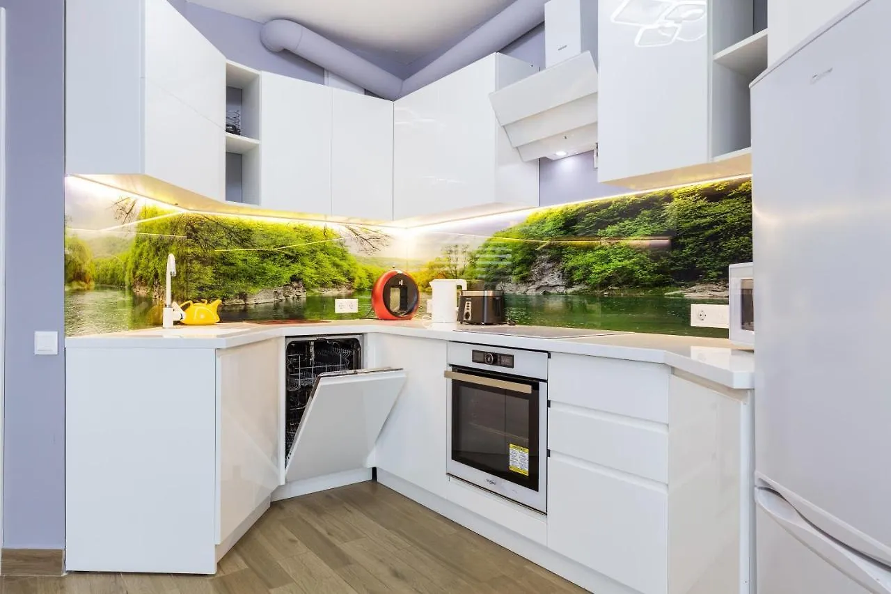 Квартира У Будинку З Власним Бомбосховищем Біля Жд Вокзалу 50 М2 Kyiv Apartment