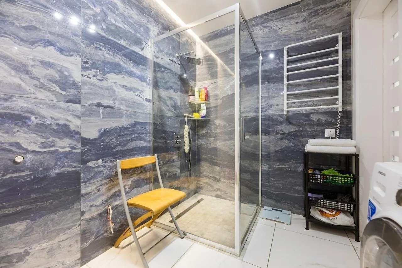 Apartment Квартира У Будинку З Власним Бомбосховищем Біля Жд Вокзалу 50 М2 Kyiv