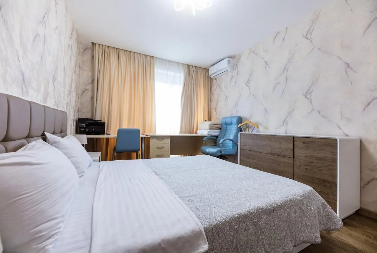 Apartment Квартира У Будинку З Власним Бомбосховищем Біля Жд Вокзалу 50 М2 Kyiv